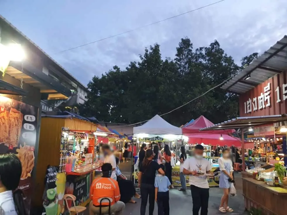 ตลาดต้นไทร แบริ่ง Tonsai Market