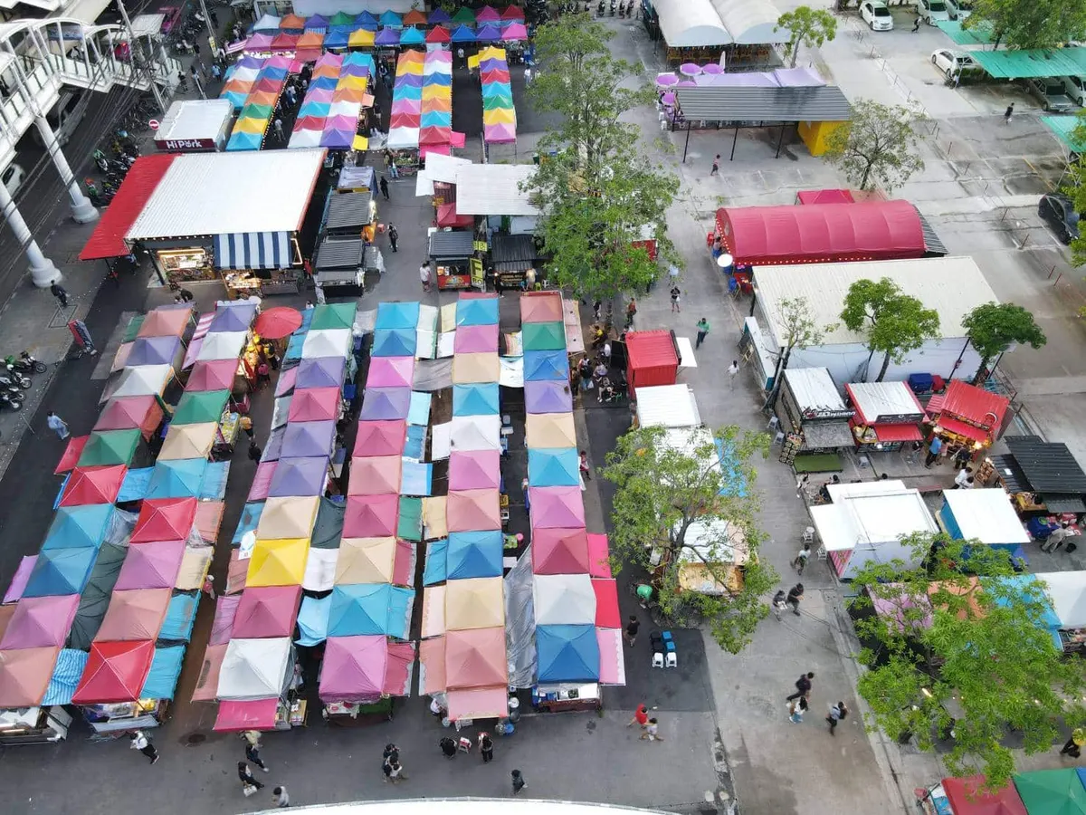 ตลาดต้นไทร แบริ่ง Tonsai Market