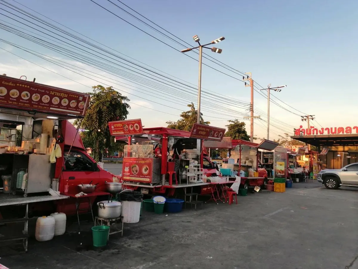 ตลาดดอกไม้ปากคลองตลาดใหม่