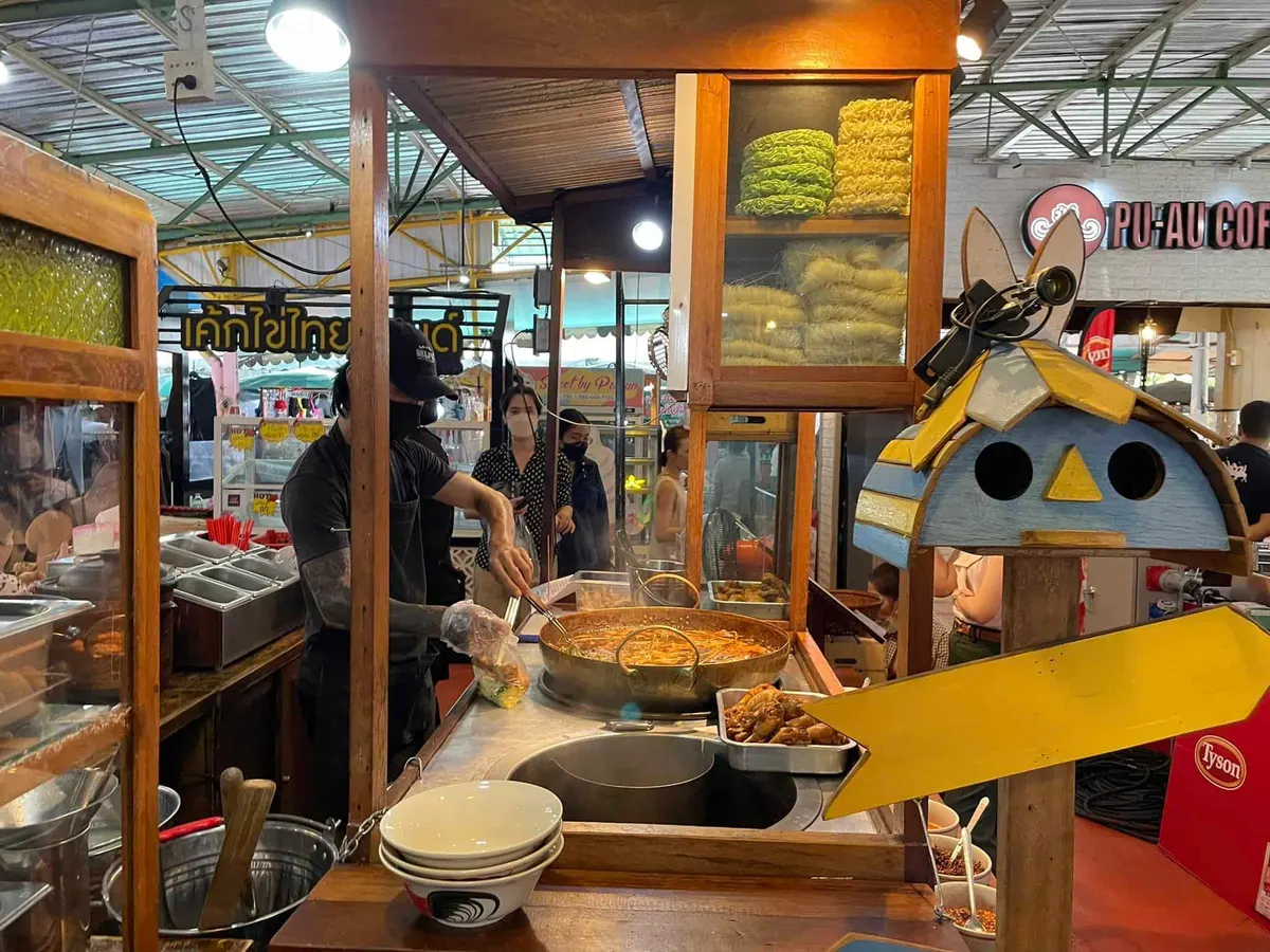 ตลาดเมืองไทยภัทร Thaiphat Market