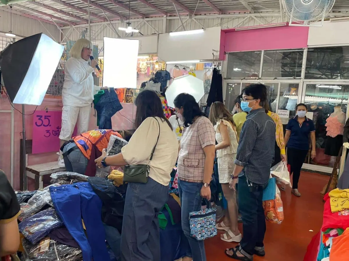 ตลาดเมืองไทยภัทร Thaiphat Market