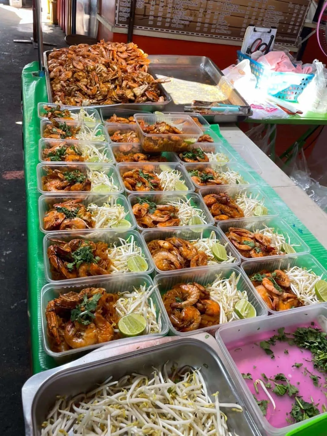 ตลาดเมืองไทยภัทร Thaiphat Market