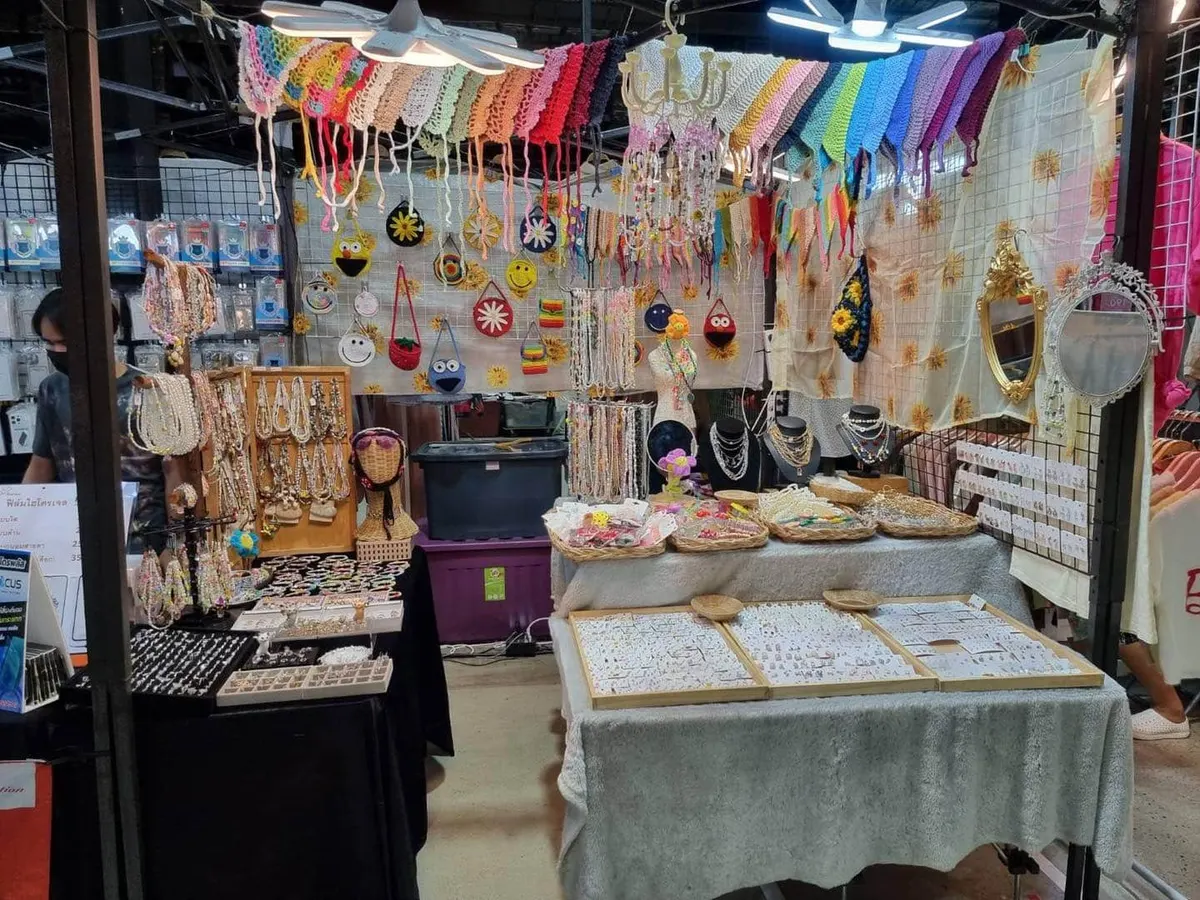Green vintage pop up ชั้น 5 ห้าง The Street รัชดา