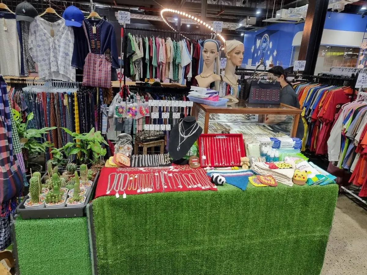 Green vintage pop up ชั้น 5 ห้าง The Street รัชดา