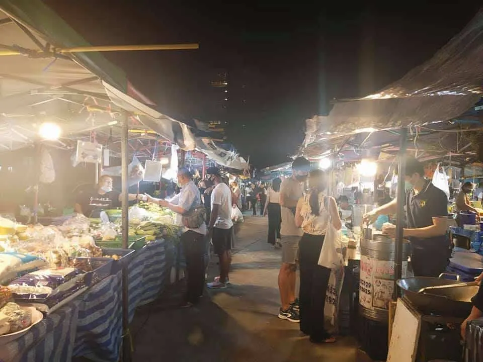 ตลาดสุข71พลาซ่า