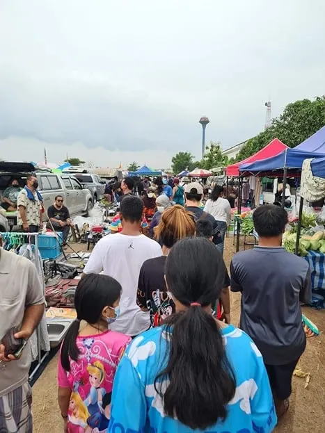 ตลาดนัดคลองถมคลอง16