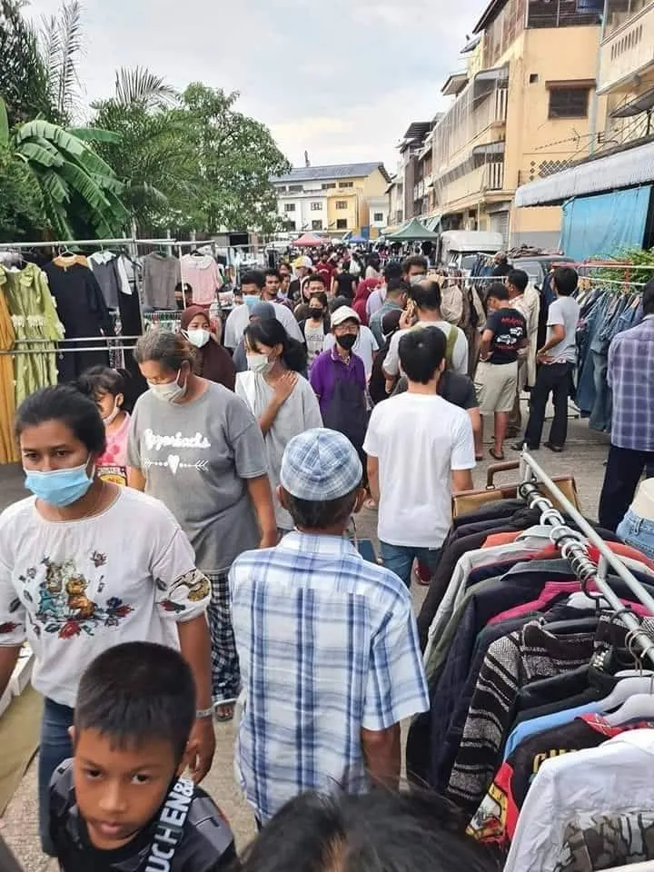 ตลาดนัดคลองถมคลอง16