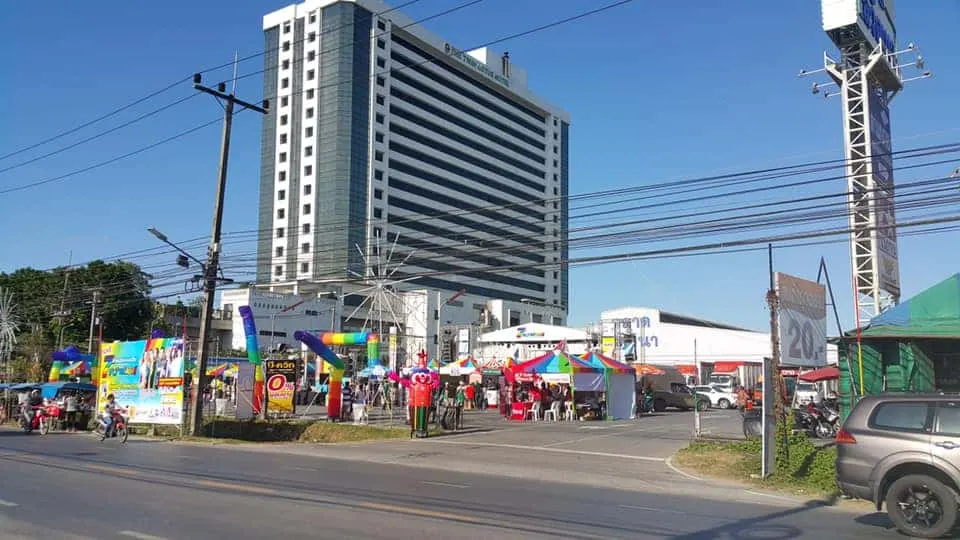 ตลาดลีวัฒนา Leewattanamarket