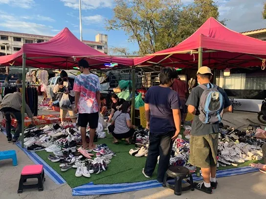 ตลาดคลองถม