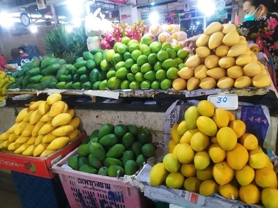 ตลาดสามแยก