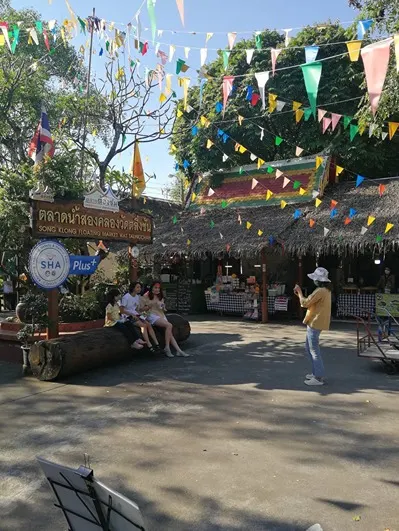 ตลาดน้ำ2คลอง วัดตลิ่งชัน