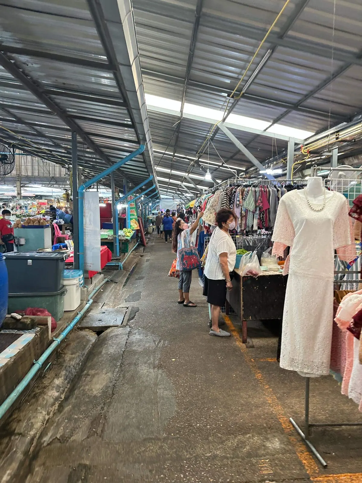 ตลาดบุญเรือง