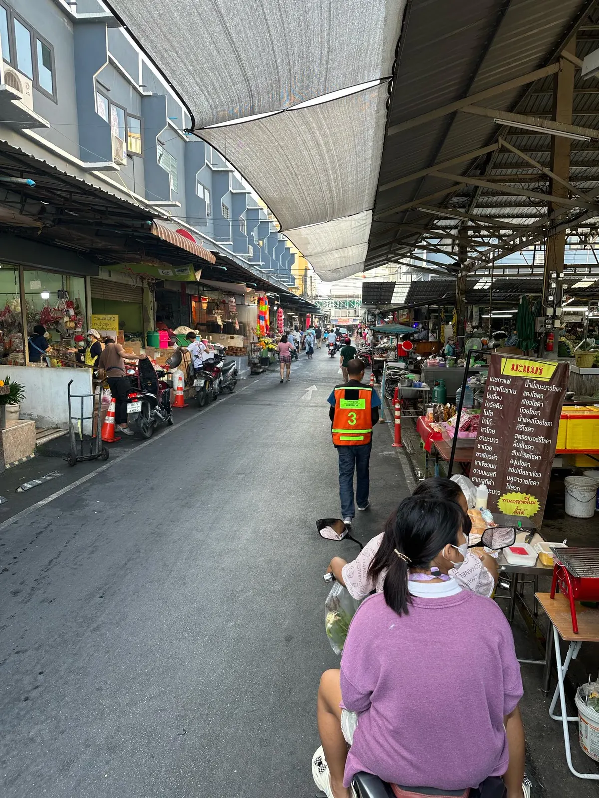 ตลาดบุญเรือง