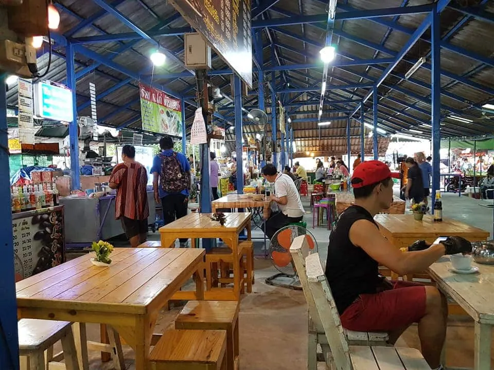 ตลาดสี่แยกทศกัณฑ์
