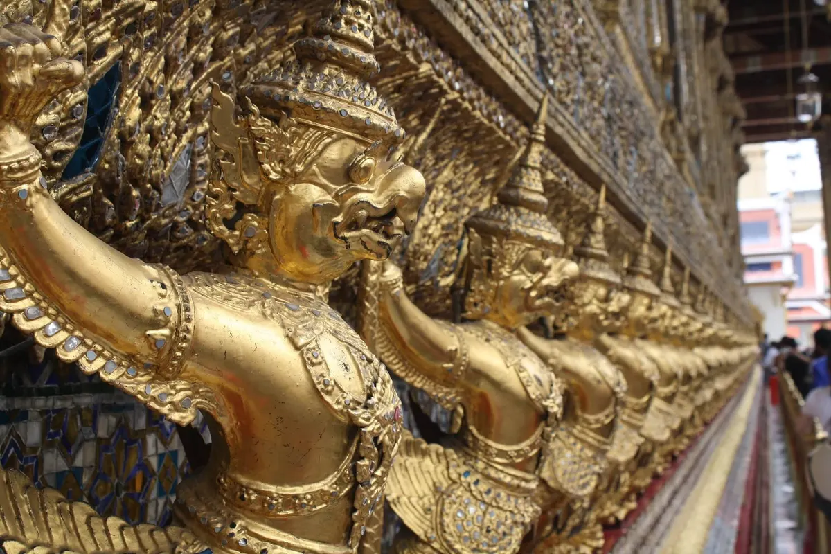 องค์พญาครุฑ