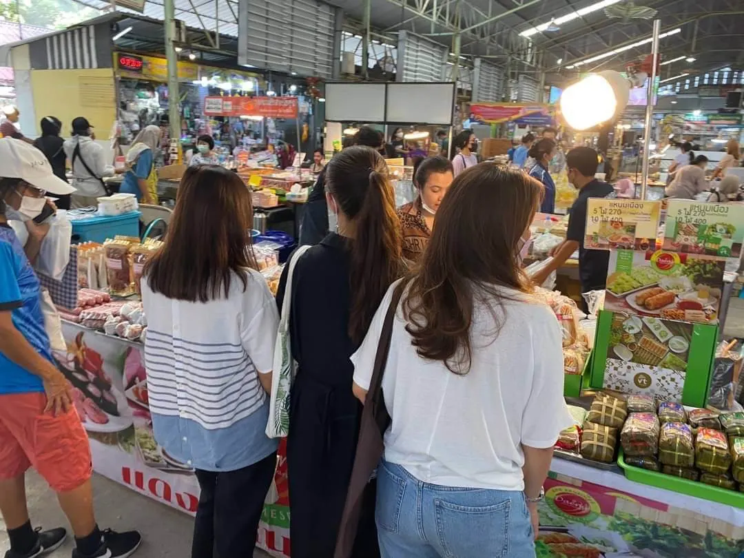 ตลาดอโศกมนตรี