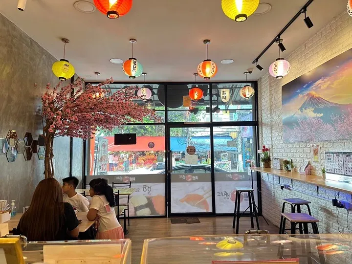ร้านซูชิ ในซอยท่าอิฐ นนทบุรี