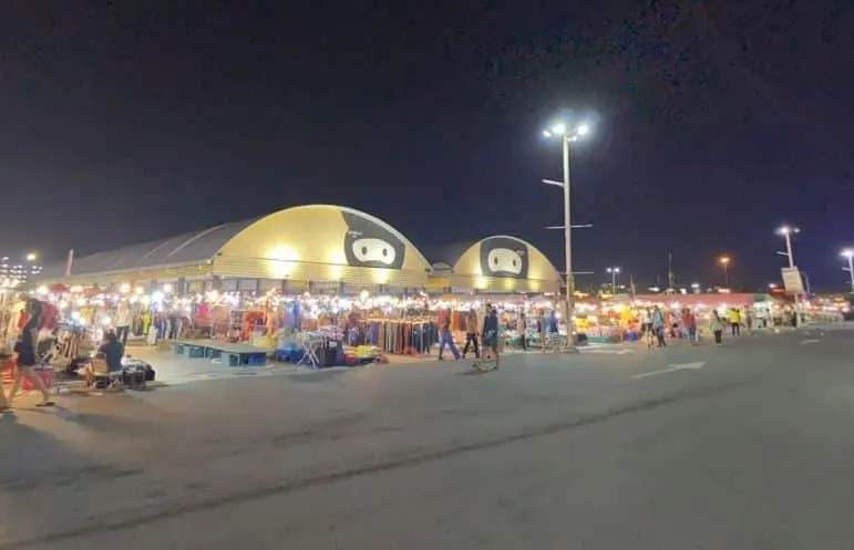 บรรยากาศตลาดนินจา